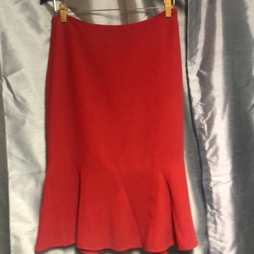 THE LIMITED SKIRT SIZE 4 NWOT